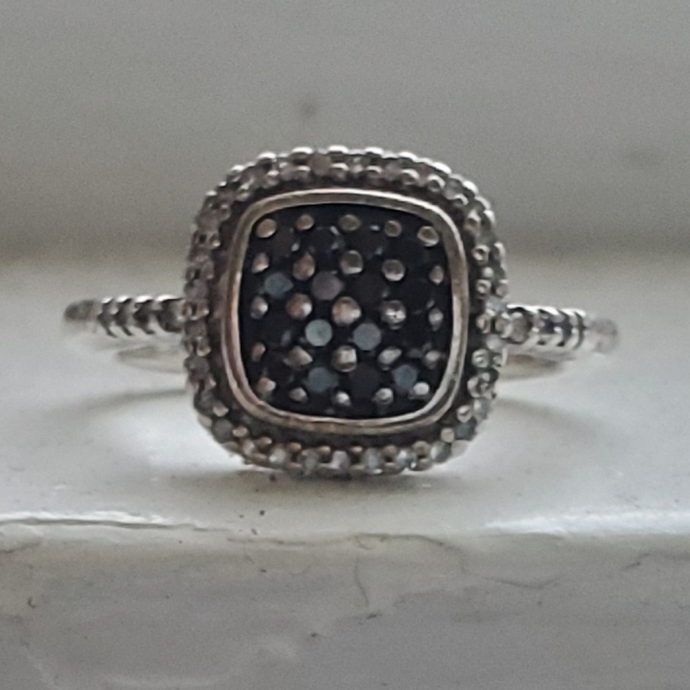 Sapphire & Diamond ring